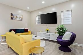 Modern Comfort Downtown Indy Stylish 3BR Getaway