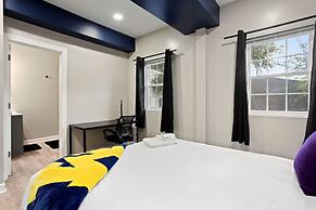 Modern Comfort Downtown Indy Stylish 3BR Getaway