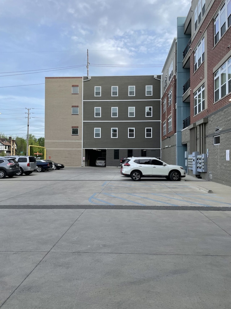 Stylish 1BR on Downtown Indy