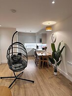 Charming Cozy One-bedroom Apartment