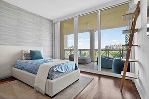 Coastal Enclave Key Biscayne Oceanview w Pool