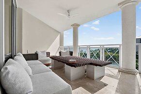Coastal Enclave Key Biscayne Oceanview w Pool