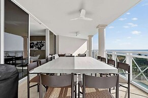 Coastal Enclave Key Biscayne Oceanview w Pool