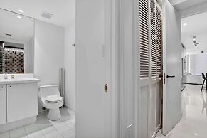 Coastal Enclave Key Biscayne Oceanview w Pool
