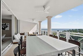 Coastal Enclave Key Biscayne Oceanview w Pool