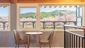 Hanok Pension Wanggyeong