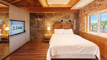 Hanok Pension Wanggyeong