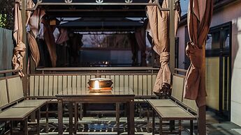 Hanok Pension Wanggyeong