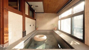 Hanok Pension Wanggyeong