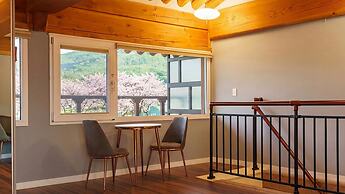 Hanok Pension Wanggyeong