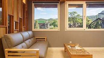 Hanok Pension Wanggyeong