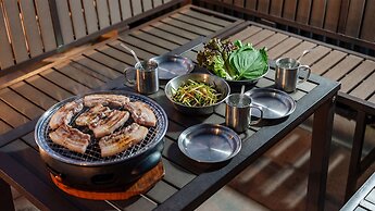 Hanok Pension Wanggyeong