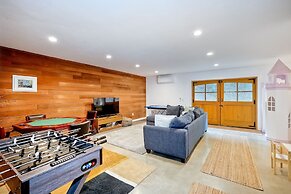 3046 Skycrest Drive