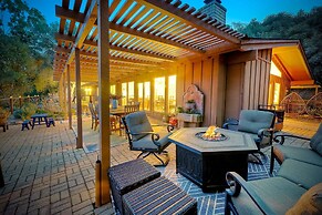3046 Skycrest Drive