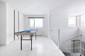 THE VELLMORE
