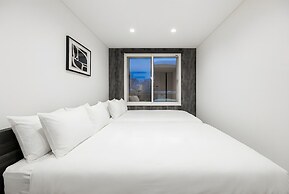 THE VELLMORE