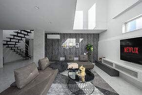 THE VELLMORE