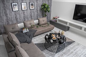 THE VELLMORE