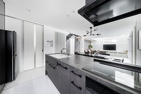 THE VELLMORE