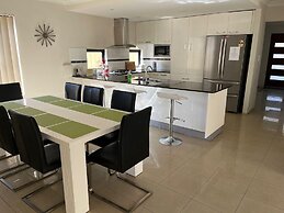 Cloverdale Family Accommodation