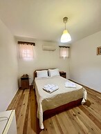 Badem Evi