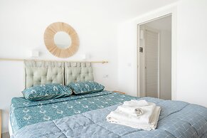 Eos Sea View Apartment