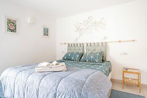 Eos Sea View Apartment
