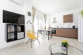 Eos Sea View Apartment