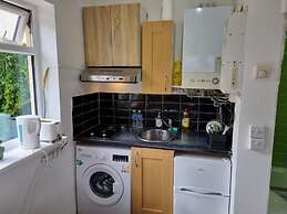 Cosy, Quiet, Studio Flat