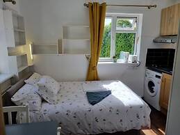 Cosy, Quiet, Studio Flat