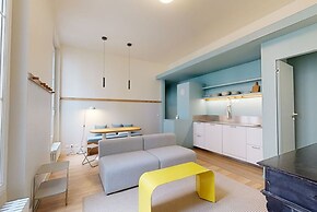 Joivy Charming 2-bed Flat w/ Shared Spaces