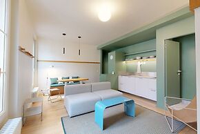 Joivy Charming 2-bed Flat w/ Shared Spaces