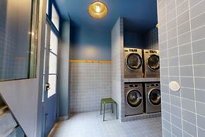 Joivy Delightful 1bed Studio w/ Shared Co-working