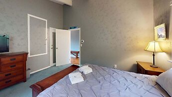 Silver Spring Chalet