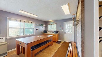 Silver Spring Chalet