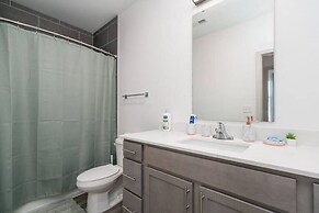 Lovely 2-bedroom-free Parking
