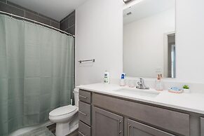 Lovely 2-bedroom-free Parking