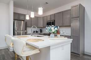 Luxurious One Bedroom Whitestown
