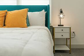 Luxurious One Bedroom Whitestown