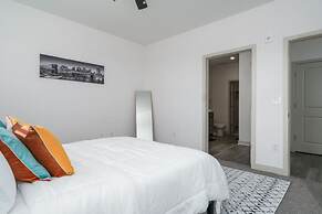 Luxurious One Bedroom Whitestown