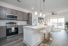 Luxurious One Bedroom Whitestown