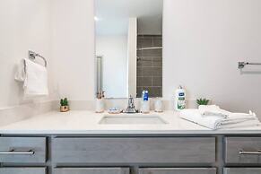Luxurious One Bedroom Whitestown