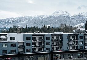 Cloudscape PenthouseRevelstoke Vacations