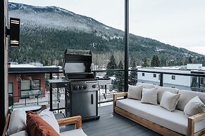 Cloudscape PenthouseRevelstoke Vacations