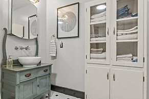 Lenoir Cottage