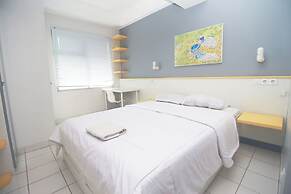 Easton Park Naffi Rooms by Mustika