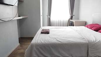 Easton Park Naffi Rooms by Mustika