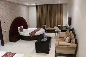 Nakshatra Hotel & Resort in Khargone