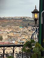 Riad Dar Fes source bleue luxury home