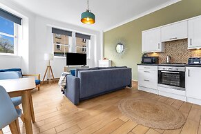 Edinburgh City Centre 2BR Apartment